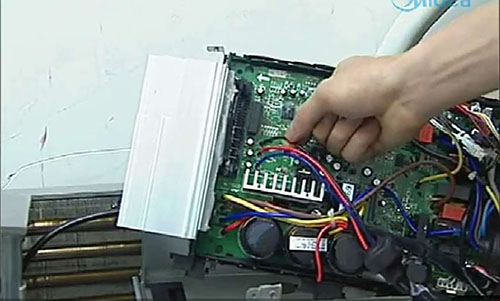 东明美的空调电话是多少